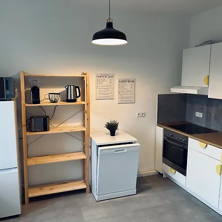 Apartament 2 Schlafzimmer-balkon-kueche-parkplatz-designerbad *